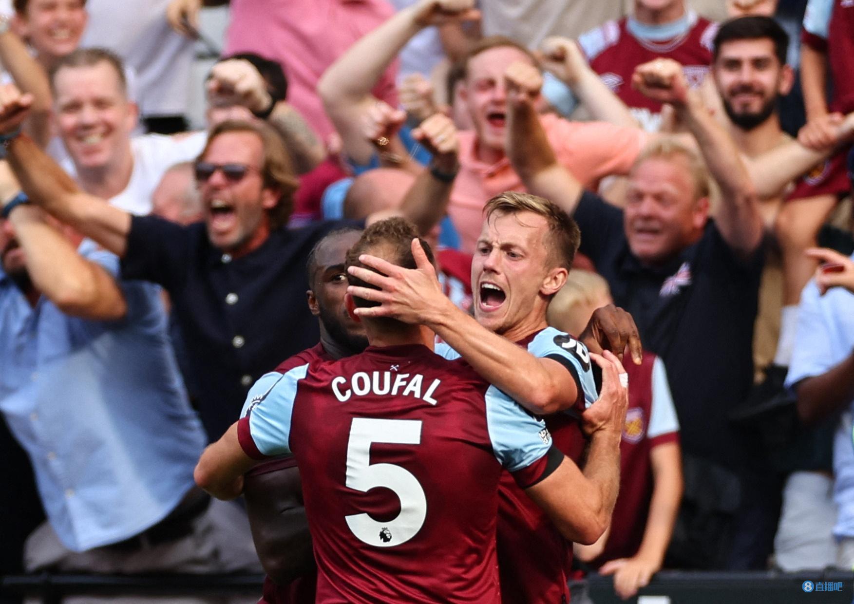 门展示了他 门展示了他